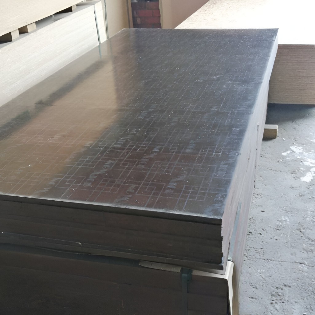 Фанера ламинированная влагостойкая ФСФ 18х1220x2440 мм для внутренних и наружных работ