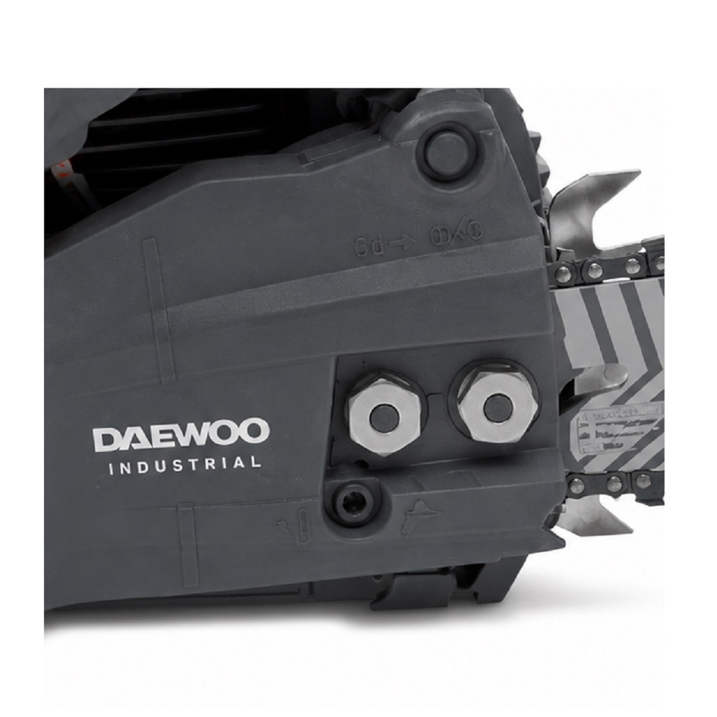 Бензопила Daewoo DACS 450, цепная, бензиновая, 44.3 куб.см, 2.0 кВт