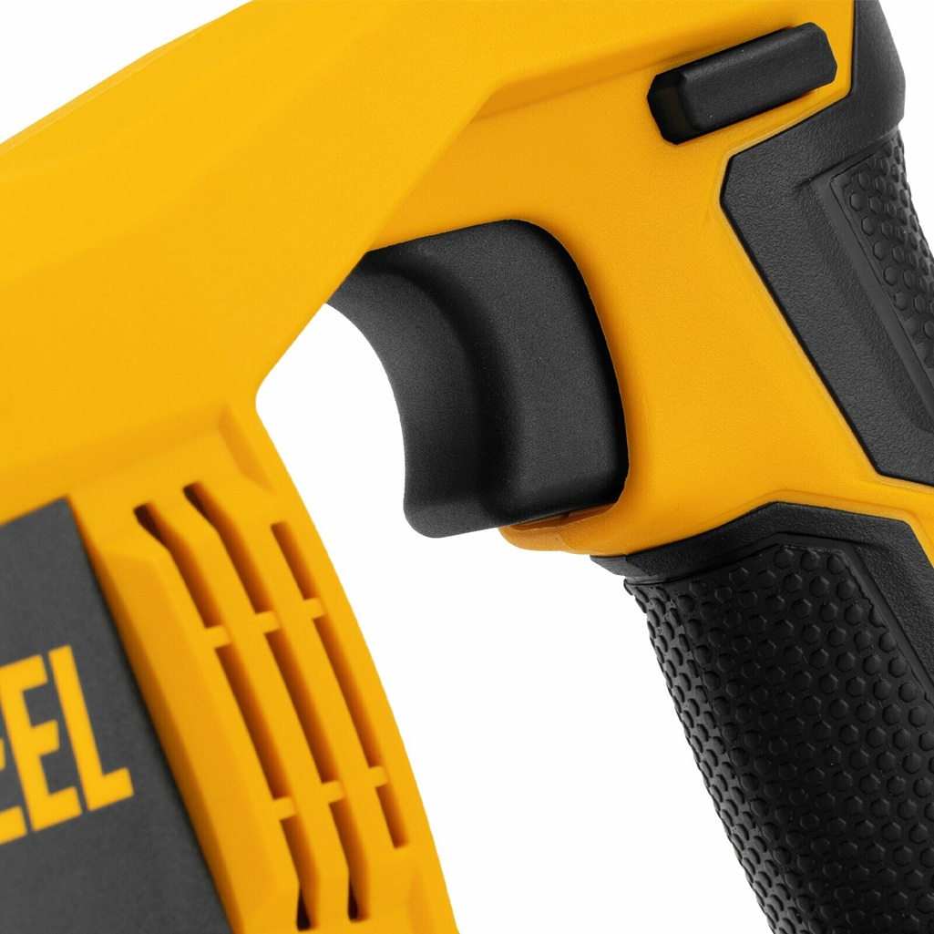 Пила сабельная аккумуляторная Denzel BRC-120, 1 акк х 4.0Ah и з.у. в комплекте