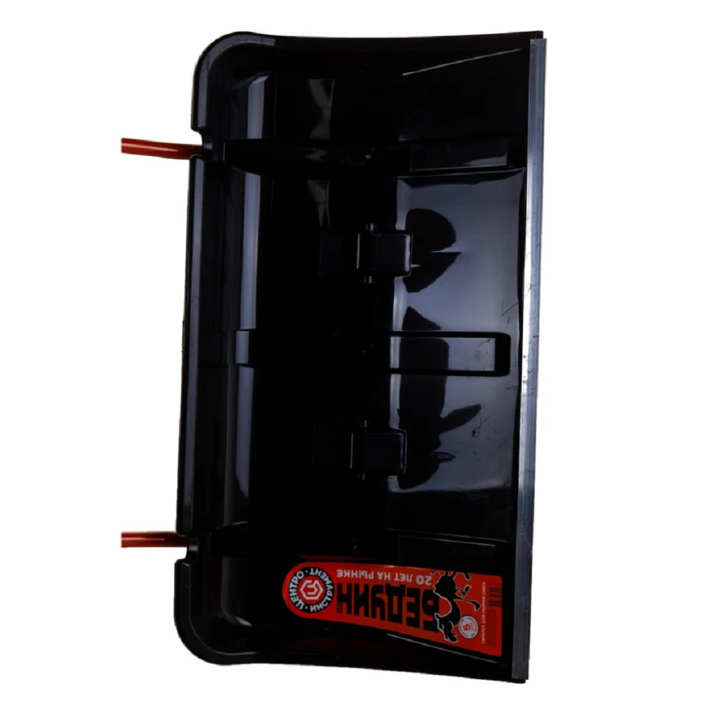 Лопата для снега Центроинструмент Бедуин ЦИ 0365, алюминиевая рукоятка, пластик, скрепер