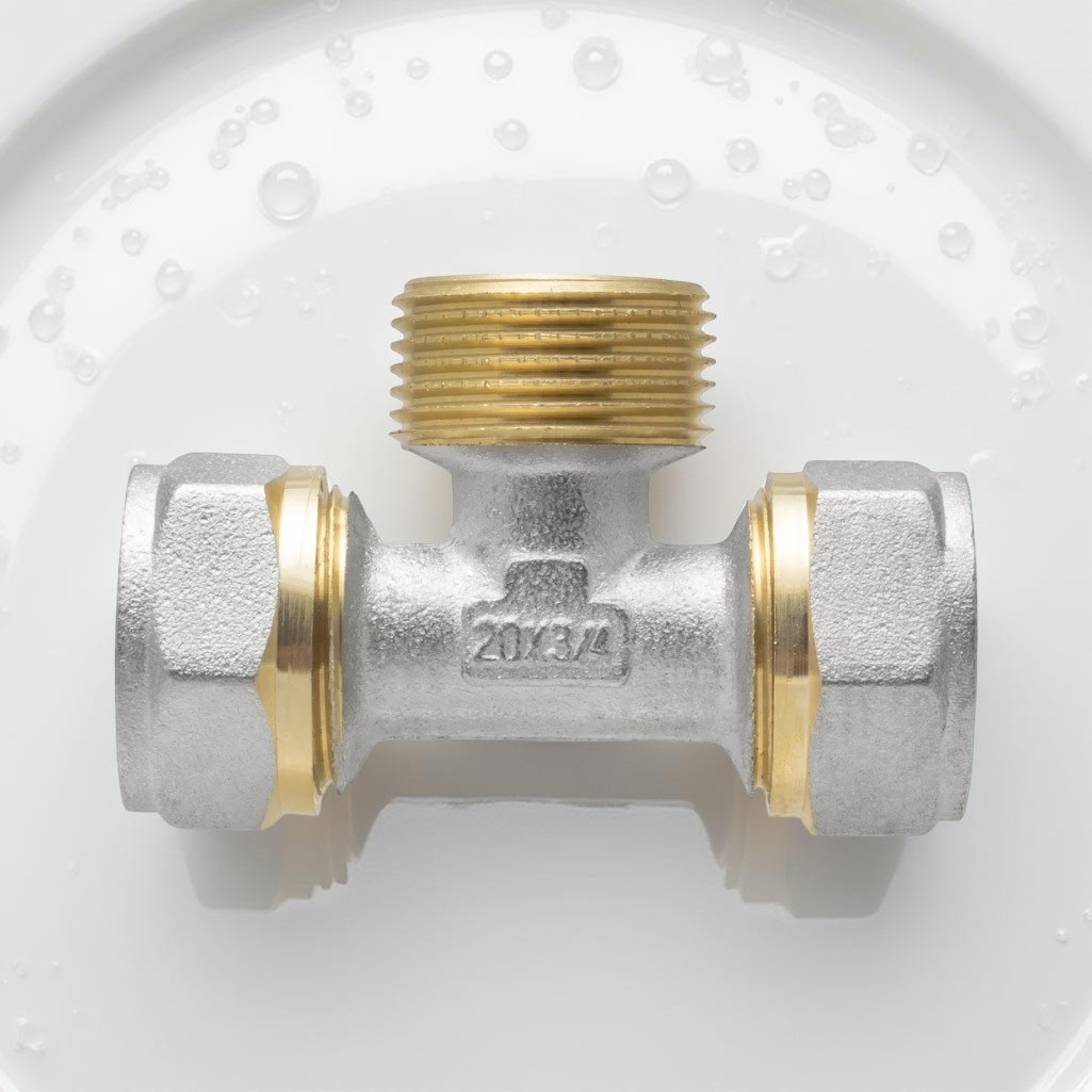 Тройник резьбозажимной 20-3/4