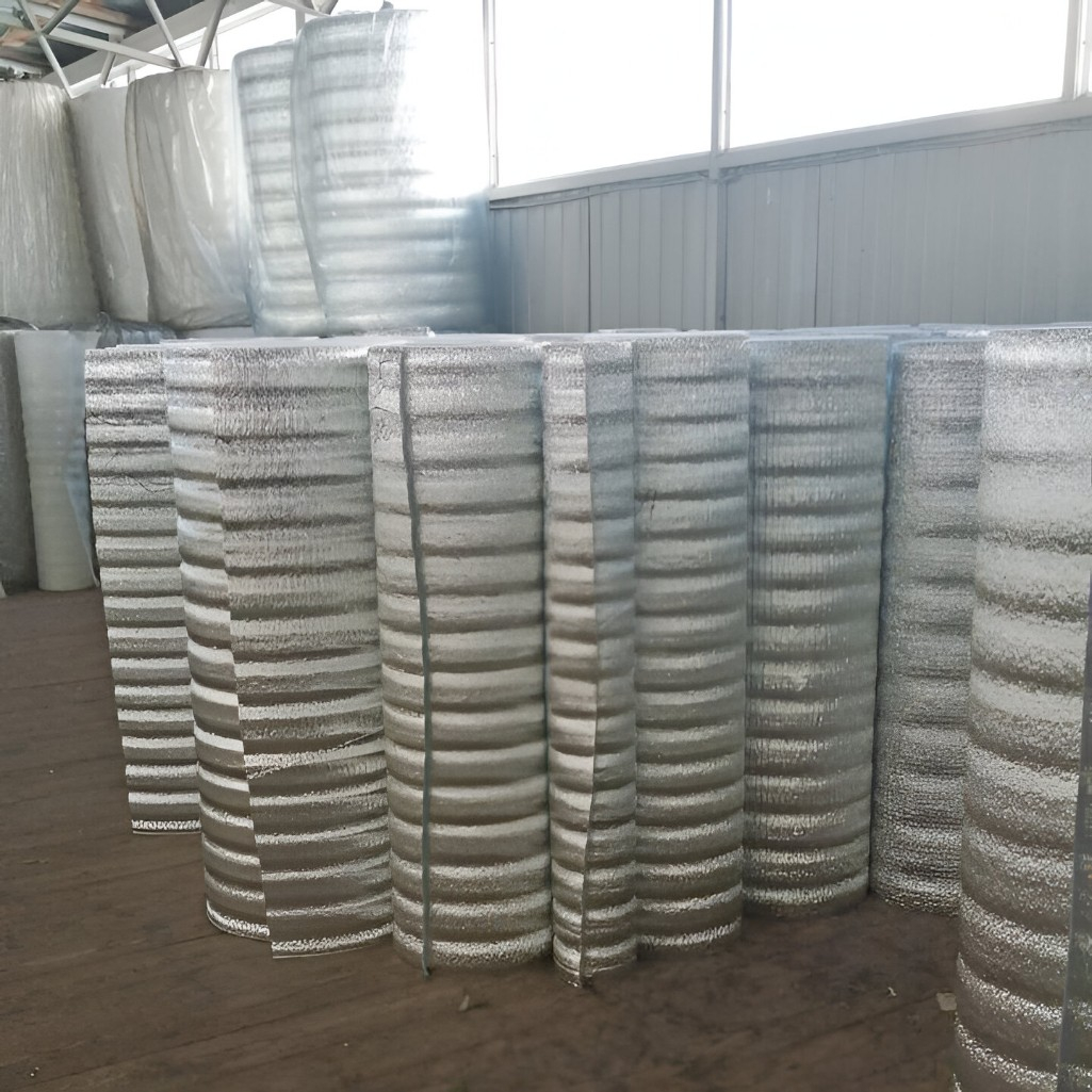 Утеплитель Тепофол А фольга, вспененный полиэтилен 2 мм, ширина 1050 мм, на отрез от 1 п.м