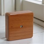 Коробка распределительная IEK КМ41212-05 ОП с контактной группой, дуб, 20х75х75 мм