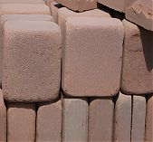 Плитка каменная натуральная Брусчатка галтованная 20х100х200 мм, цвет красный, от 1 кв.м