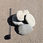 Камень натуральный Булыжник фракция 60-80 мм, отборный, плоский, цвет серый, от 1 кг