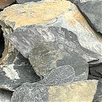 Камень натуральный Малахит фракция 15-40 мм, цвет черный, от 1 кг