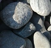 Камень натуральный Валун плюсик фракция 100-150 мм, цвет серый, от 1 кг