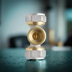 Тройник резьбозажимной 20-3/4"-20 мм, переходной, никелированная латунь