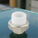 Муфта полипропиленовая Frap F101.3206, PPR, HJ32х1", ВР, разъемная, комбинированная, белая