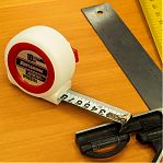 Рулетка Монтажник 604025, автостоп, клипса для крепления, 25 мм х 10 м