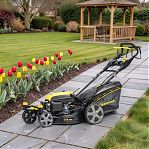 Газонокосилка бензиновая Champion LMZ5130/2 самоходная, травосборник 65 л, 3000 Вт