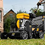 Скарификатор-аэратор бензиновый Denzel SAG-400 57802, травосборник 30 л, 5150 Вт