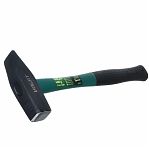 Молоток слесарный Волат 10180-06, фиберглассовая рукоятка, 0.6 кг