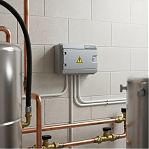 Корпус навесной KRZMI ЩРН-П-8, 8 модулей, глухая дверь, IP65, 124х226х323 мм