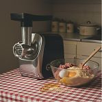 Мясорубка Brayer BR1609, 3 диска, 3 насадки, реверс, 2 кг в мин, 2000 Вт