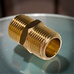 Ниппель резьбовой Elsen  1 1/2"-1 1/2" НР-НР EBF15.112, равнопроходной, латунь