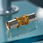 Муфта-пресс Giacomini 20х20 мм RM102Y007, прямая, соединительная, латунь