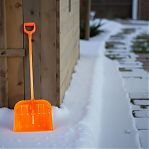 Лопата для снега Lucky Way LBPKS008 ПК №5 черенок стальной, поликарбонат