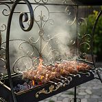 Мангал стальной Вегас, с дровницей и подвесом для казана, 1050х1500х2200 мм