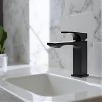 Смеситель для умывальника  AETHERPRIDE A1001-6, цвет черный матовый