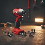 Винтоверт аккумуляторный Milwaukee M18 BLIDRCMC-402C, 18В, 192 Hм, 2 акк х 4Ah+з.у.